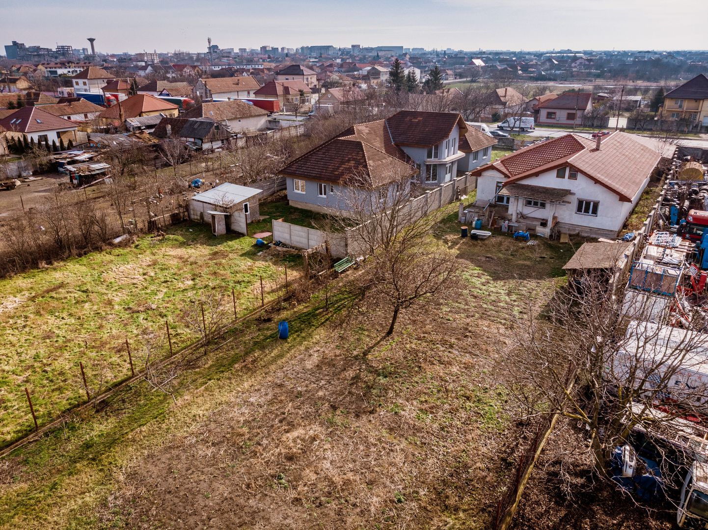 Casă la sol cu teren de 3.451mp în Gai - Poză 21