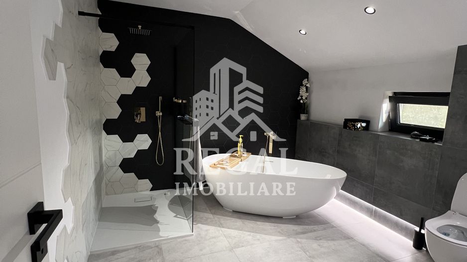 Casă modernă tip duplex, ideală pentru 2 familii – in loc. Strei - Poză 8
