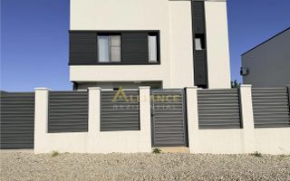 Vila noua  4 camere pe Strada Miorita - Poză 2