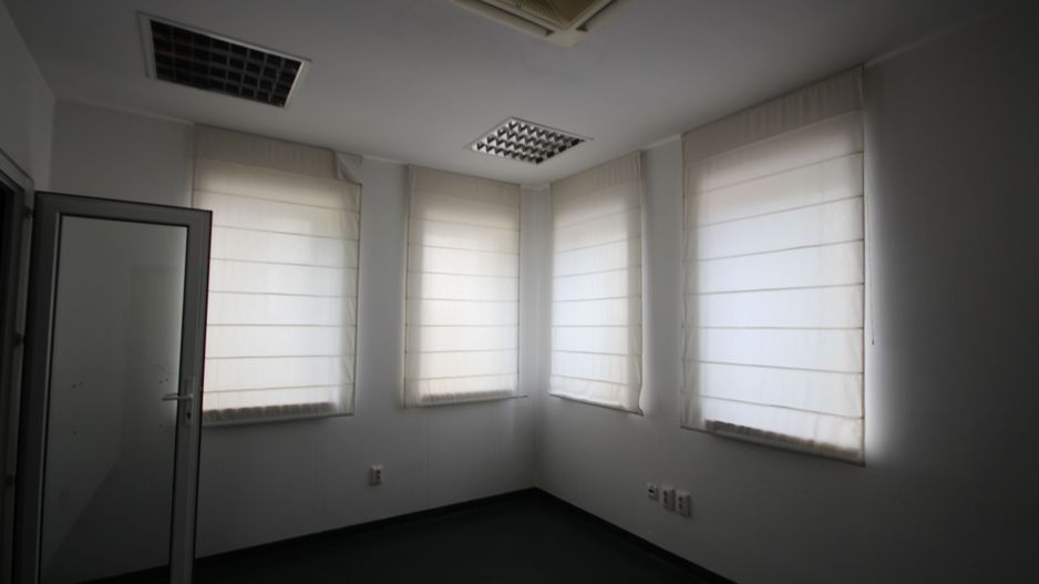 Cladire de birouri, SAD, parcare proprie, clinica medicala - Poză 15