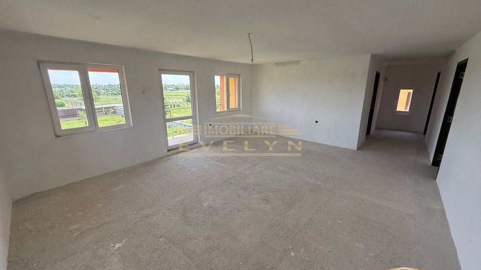 De vânzare casa P+M în Brehuiesti, pozitionata la strada principala - Poză 6