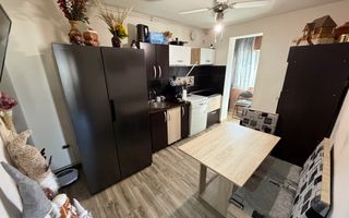 Apartament 3 camere, decomandat  - zona Cetate - Poză 1