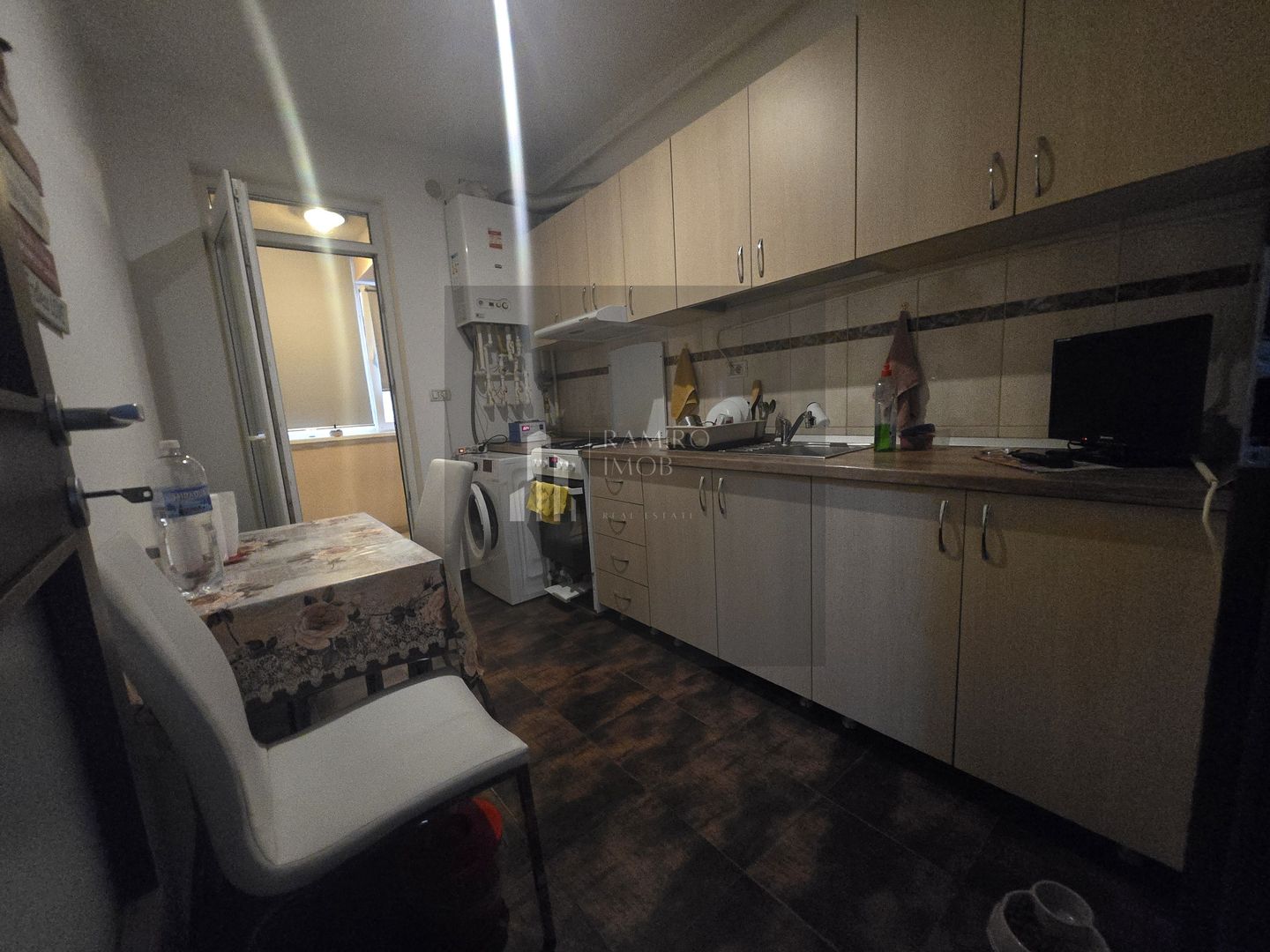 Garsoniera 31mp decomandata balcon centrala Drumul Binelui Metalurgiei - Poză 5