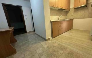 Apart 1 camere decomandat Aradului centrala proprie - Poză 2