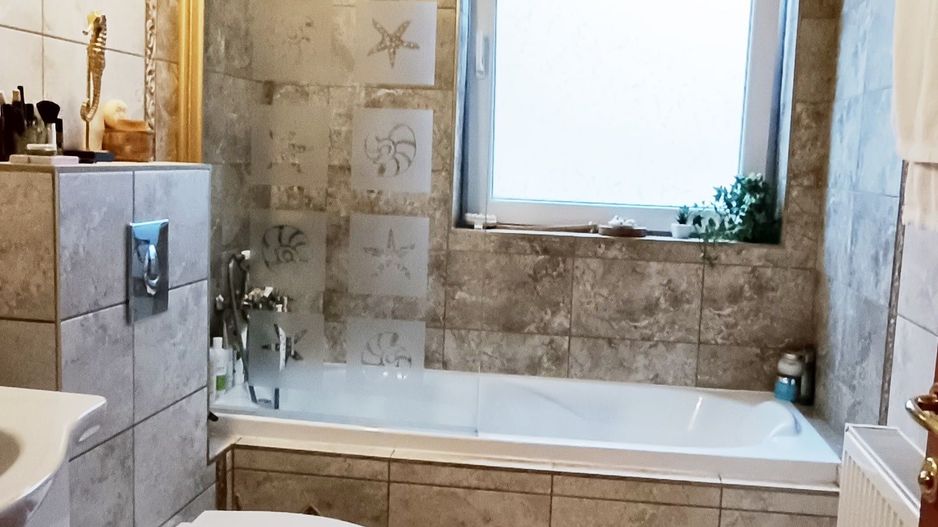 Casa cu 4 camere,237mp,zona strada Lunga - Poză 7