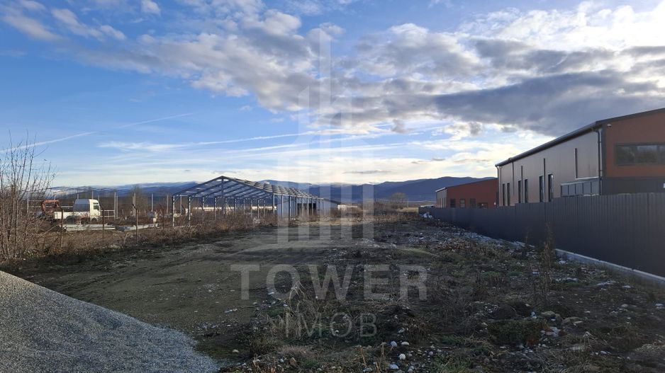 Teren intravilan la intrare in Cristian, pentru constructii industriale - Poză 7