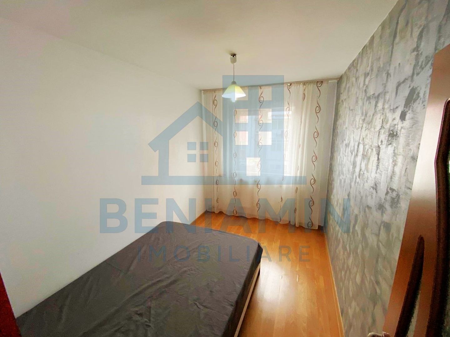 Apartament 3 camere Craiovita, etaj 3, teava de gaze - Poză 6