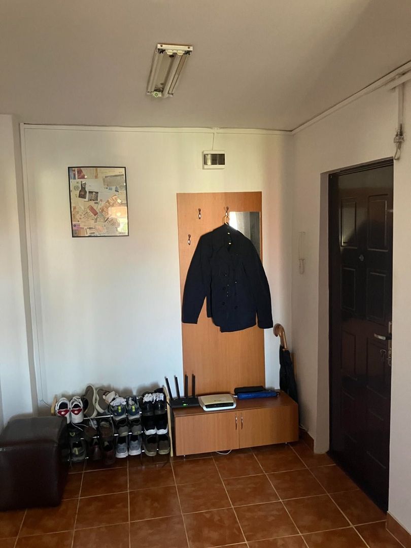 Vanzare 2 camere, decomandat, Aradului Vest - Poză 4