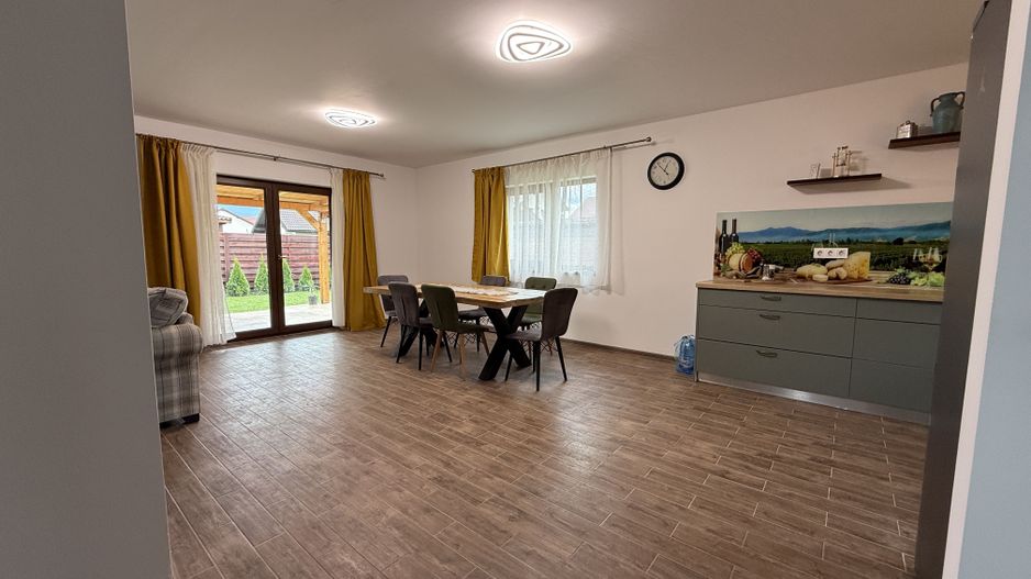 Casă single de vânzare - Cartier Izvor - Poză 18
