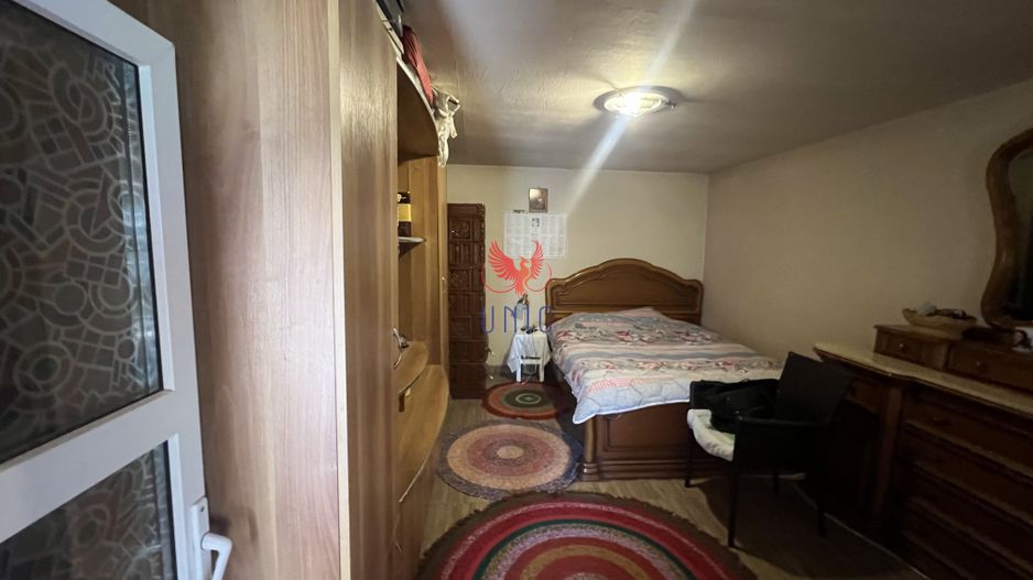 Casa Impartita in 3 Apartamente, Bariera Valcii - Poză 3