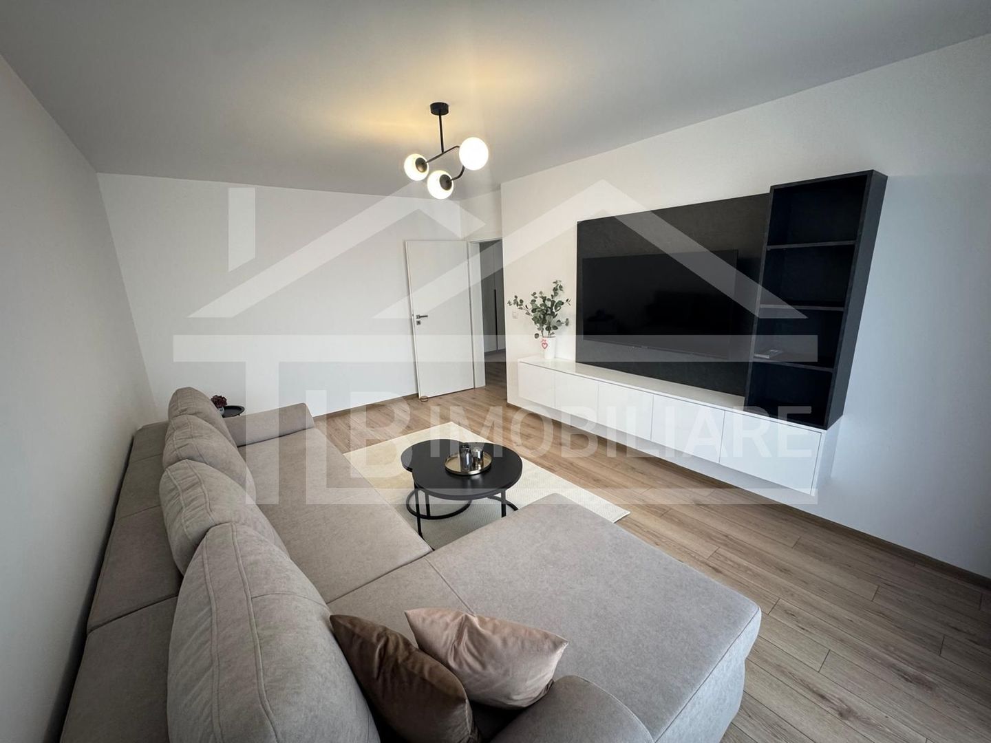 Apartament cu 2 camere, 60mp, decomandat, parcare,  Zona Maurer Residence, - Poză 3