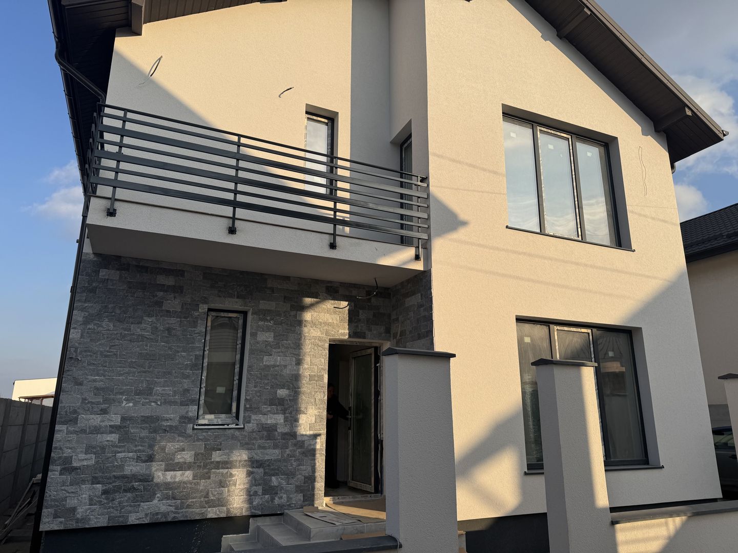 Individuala Tunari Central, curte 350m2, TOATE Utilitatile, 0% Comision - Poză 1