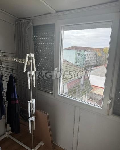 Apartament 3 camere, 31mp, etaj 4/4, bloc anvelopat, acoperis - Piata Doina - Poză 10