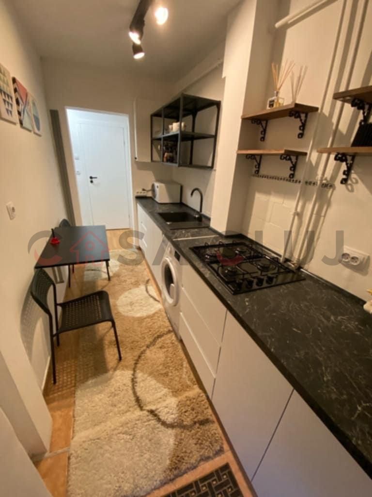 Apartament cu 4 camere, zona McDonald's / Minerva ! - Poză 2