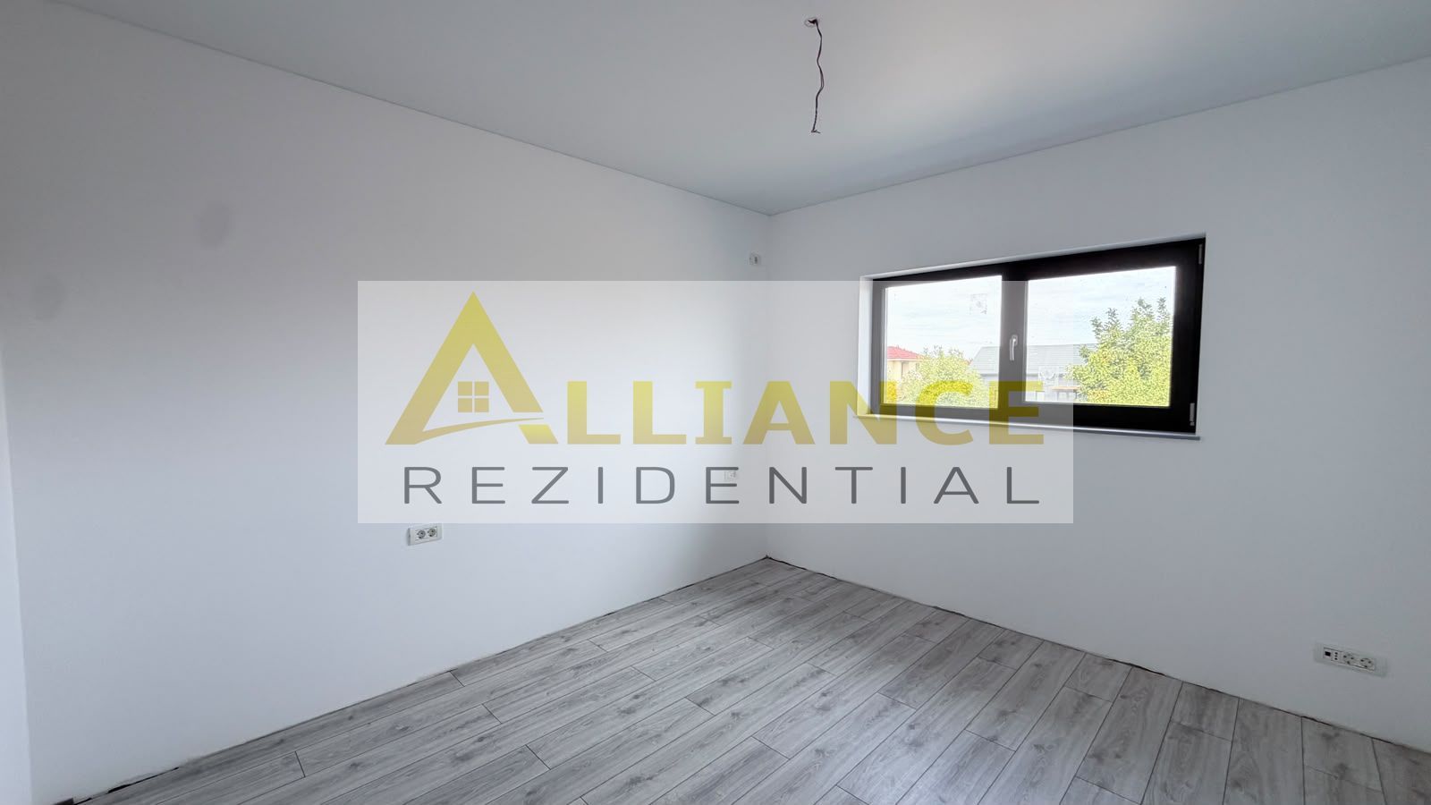 Casa Individuala - 4 camere - 2 bai - 320mp teren - Poză 9