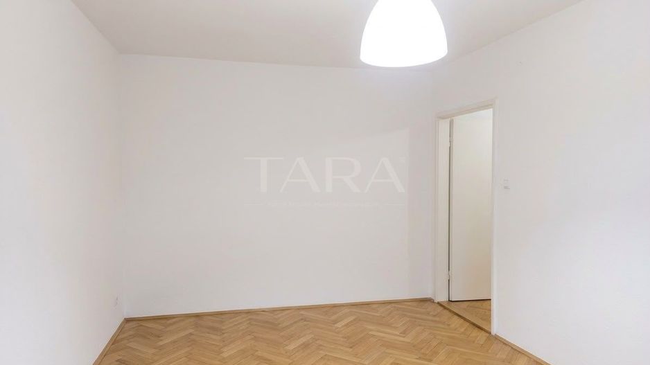 Apartament cu 3 camere, 2 balcoane, renovat complet în 2025. - Poză 5