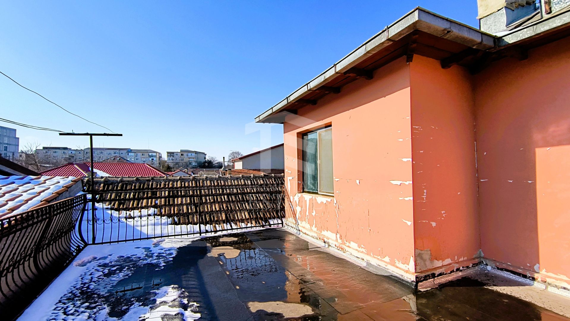 Medgidia | Casa P+1 | 5 camere spațioase, balcon, terasă și garaj - Poză 3