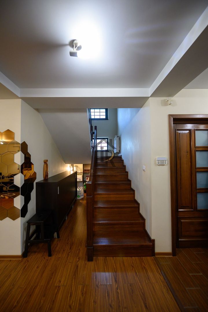 Vilă 5 camere 240 mp, mobilata,teren 806 mp – Platou Galata, Iași - Poză 18