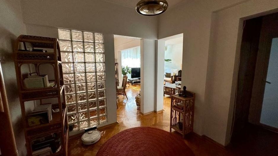 Apartament cu 4 camere in Pajura - Poză 10