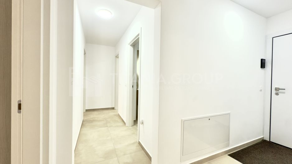 Apartament modern 3 camere, etaj intermediar + parcare - zona Coresi - Poză 11