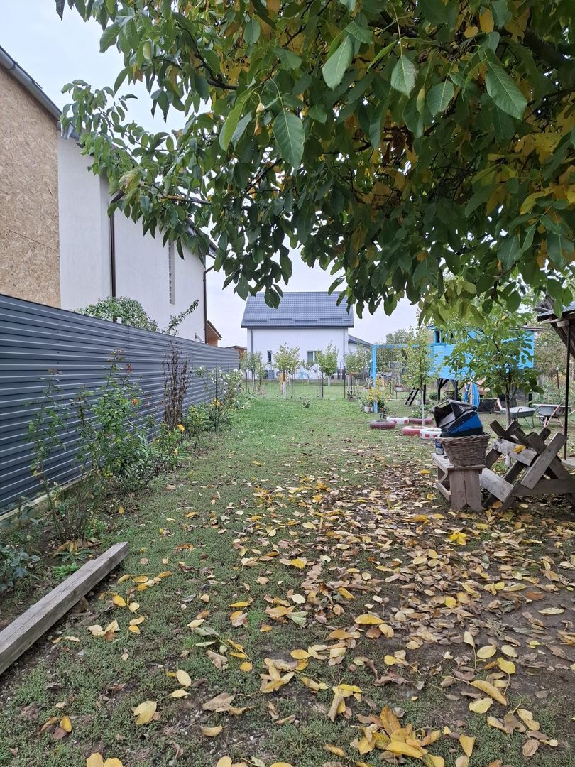 Samurcasi, casa si teren de 1200 mp - Poză 2