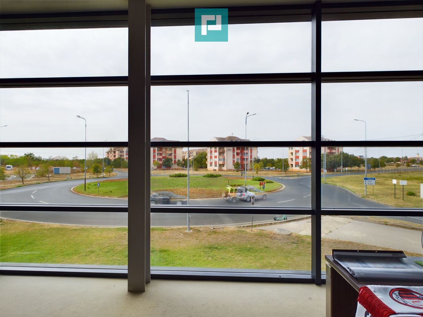 Clădire modernă pentru birouri 340 mp - Poză 12