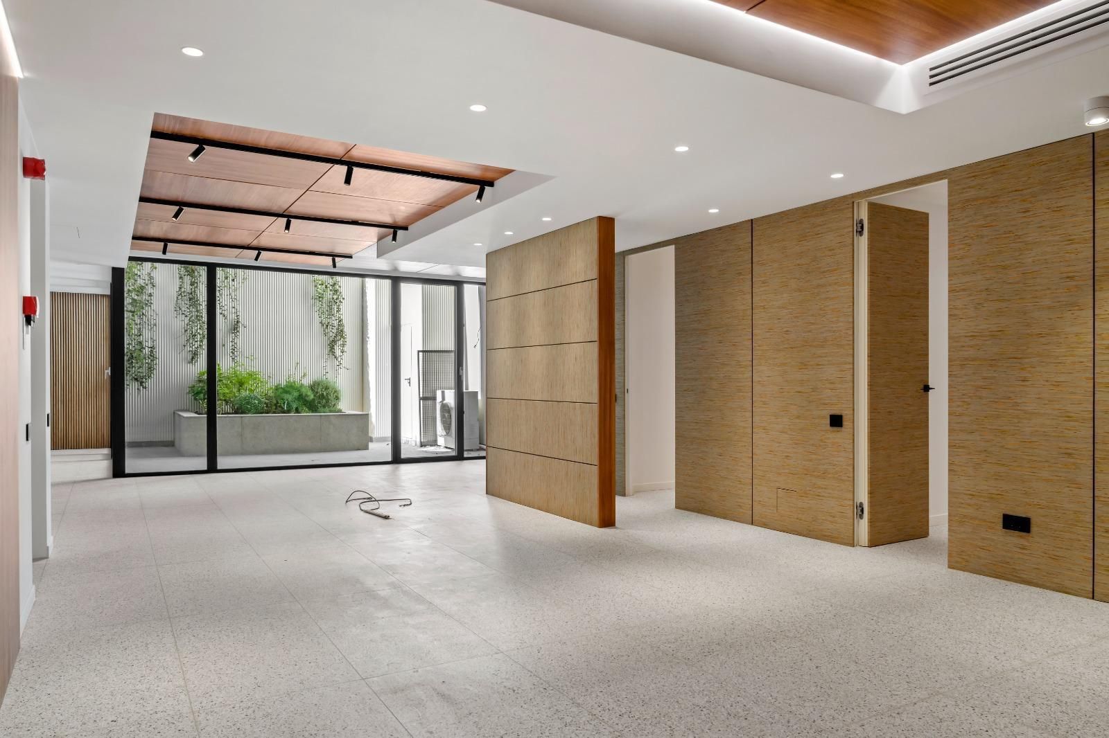 Spatiu birouri elegant 4 camere zona Primaverii I Imobil nou - Poză 20