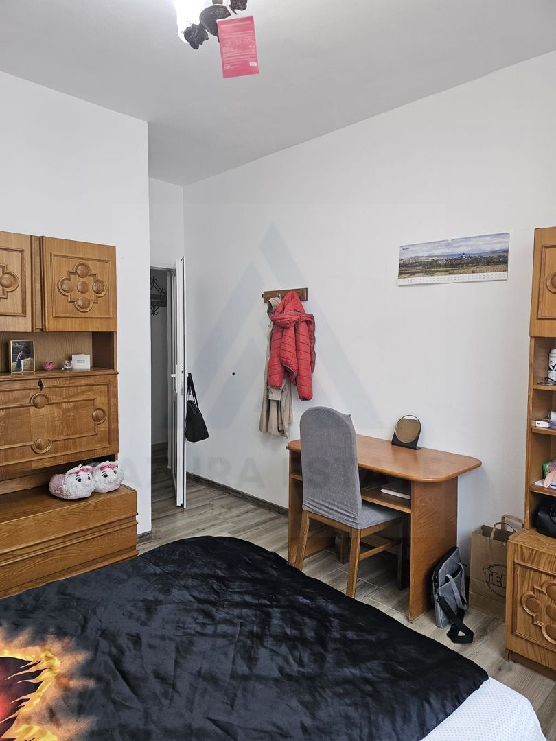 Apartament 3 camere 54 mp utili balcon si parcare privata Selimbar - Poză 7