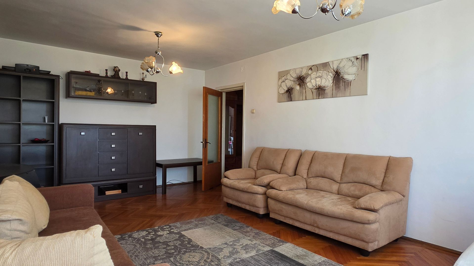 De inchiriat  3 camere decomandat, Centrul Civic-Onix, bloc verde - Poză 1