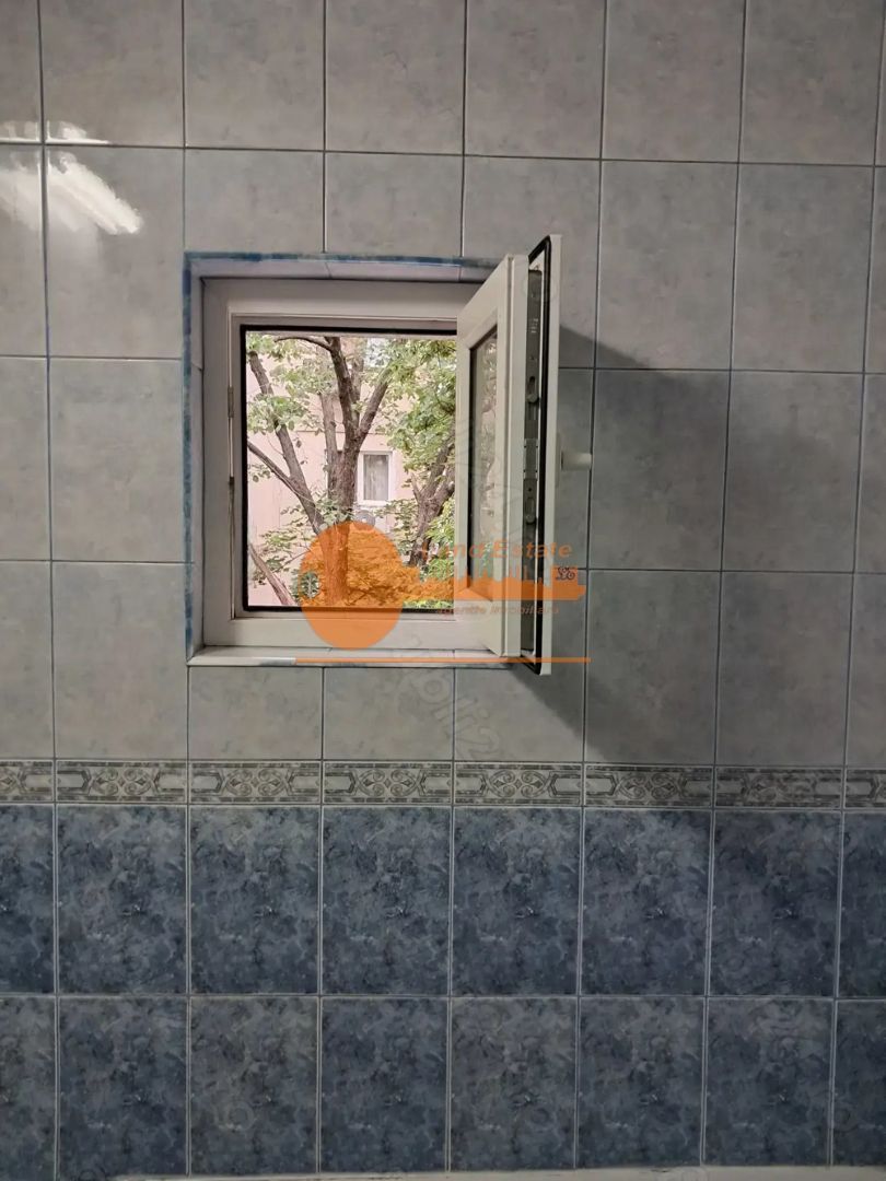 3 camere Uverturii - 1980 - Poză 4