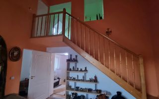 Casă spațioasă cu teren generos de 1000 mp in Dambul Rotund - Poză 7