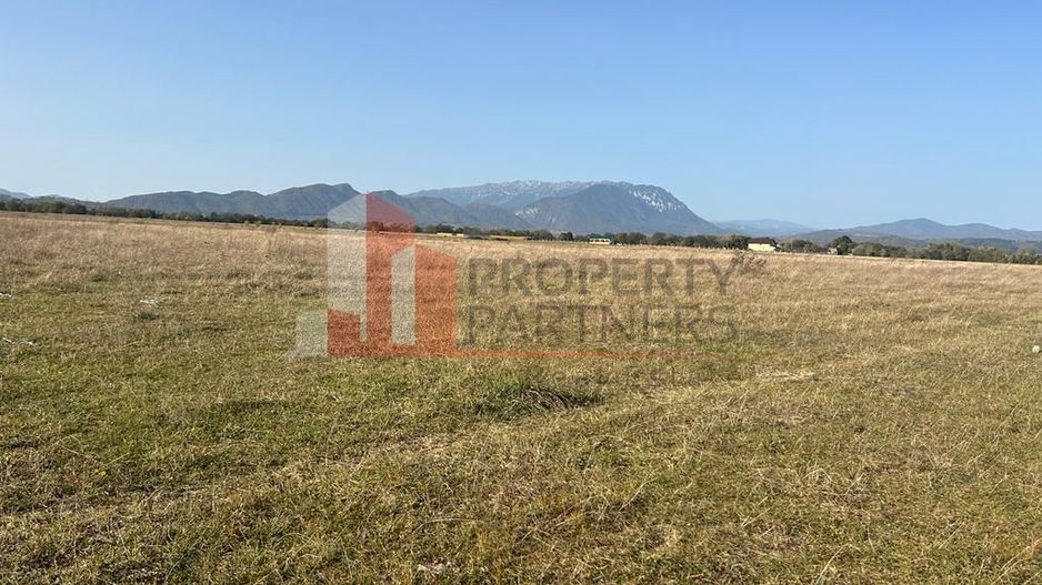Teren cu deschidere la DN 73A Rasnov langa Kaufland 7300 mp - Poză 3