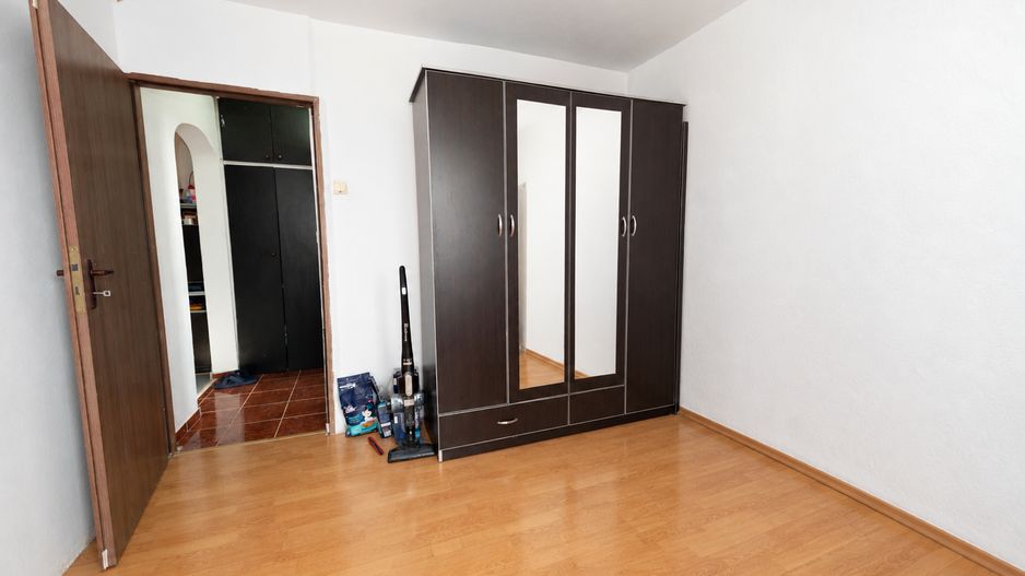 Apartament cu 3 camere de vanzare in zona Metrou Gorjului - Poză 5