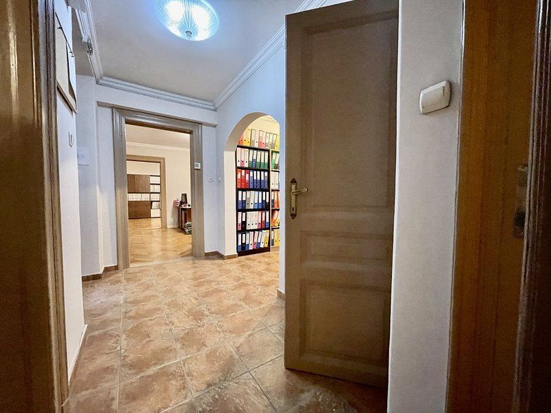 Birou in Piata Unirii - Poză 4