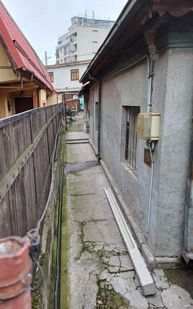 Casa individuala de vanzare, 400 m fata de  metrou Mihai Bravu, Mall Vitan - Poză 3