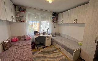 Apartament cu 3 camere, 70 mp, decomandat, Zona Diamant - Poză 6