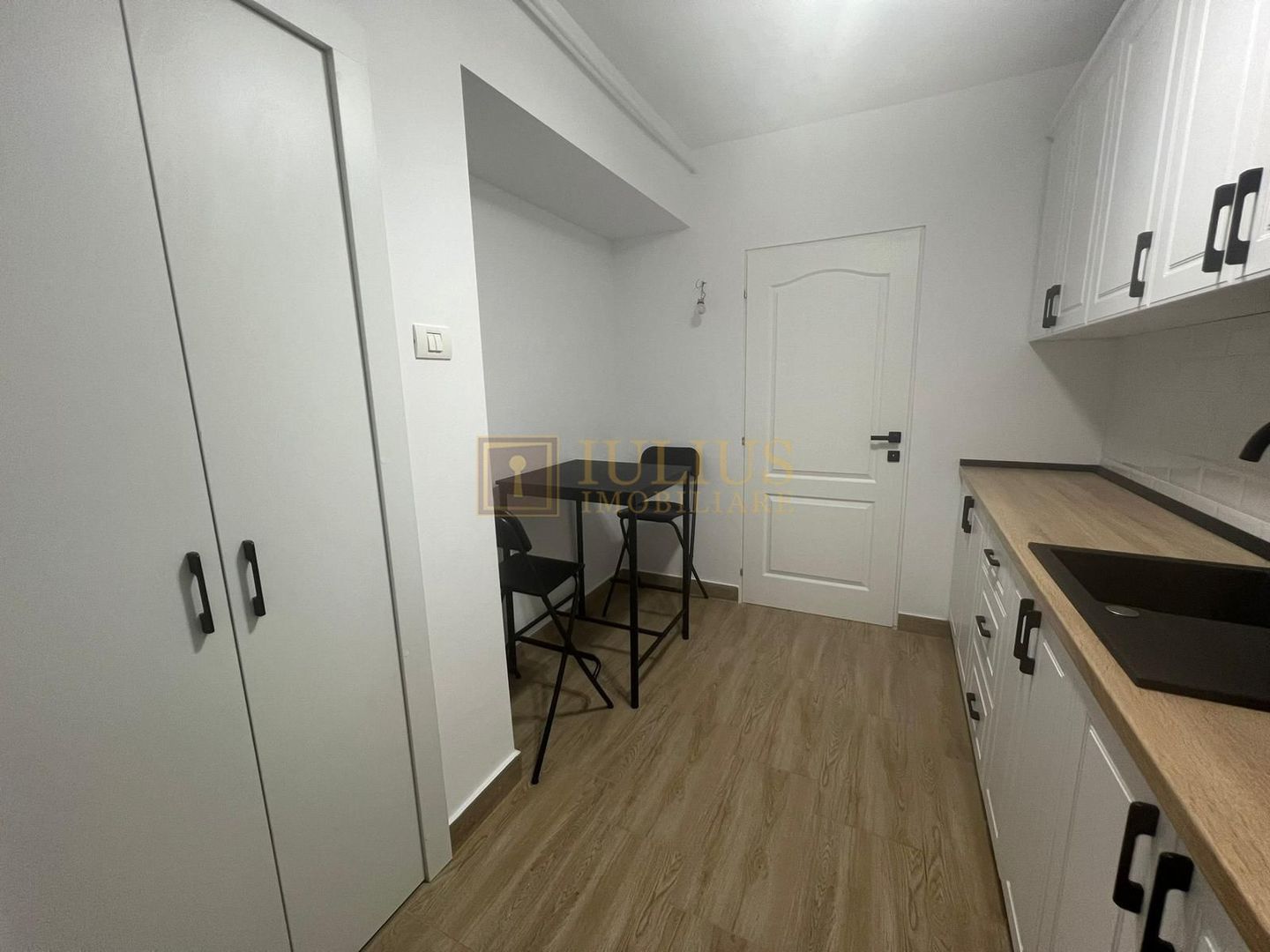 3 camere, Circumvalatiunii-Iulius Mall, centrala proprie - Poză 9