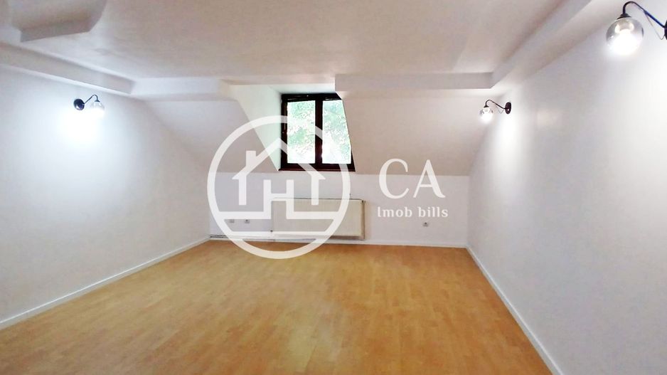 Apartament cu 4 camere la curte comuna de vanzare Ultracentral, Oradea - Poză 9