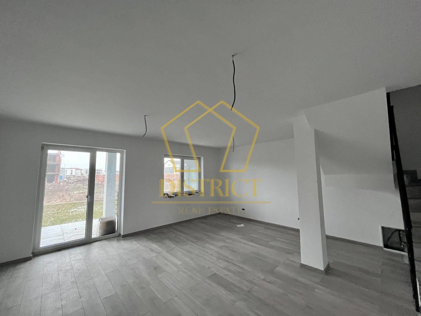 Duplex spatios cu 4 camere | Calea Urseni | COMISON 0% - Poză 2