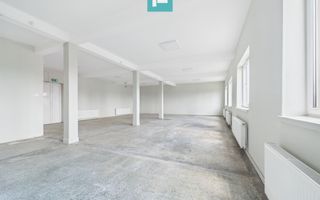 Clădire P+E cu parcare si platformă betonată 700mp - Poză 8