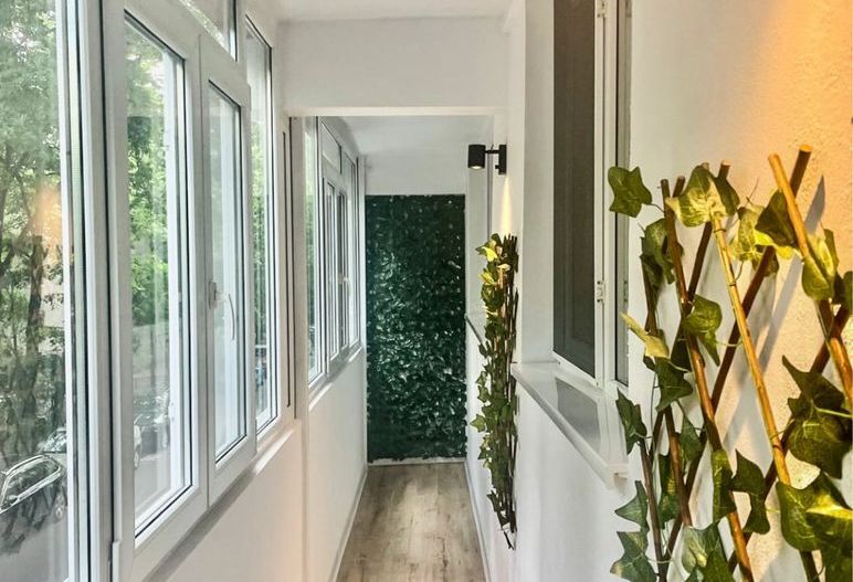 APARTAMENT RENOVAT 3 CAMERE ZONA DRUMUL TABEREI - Poză 1