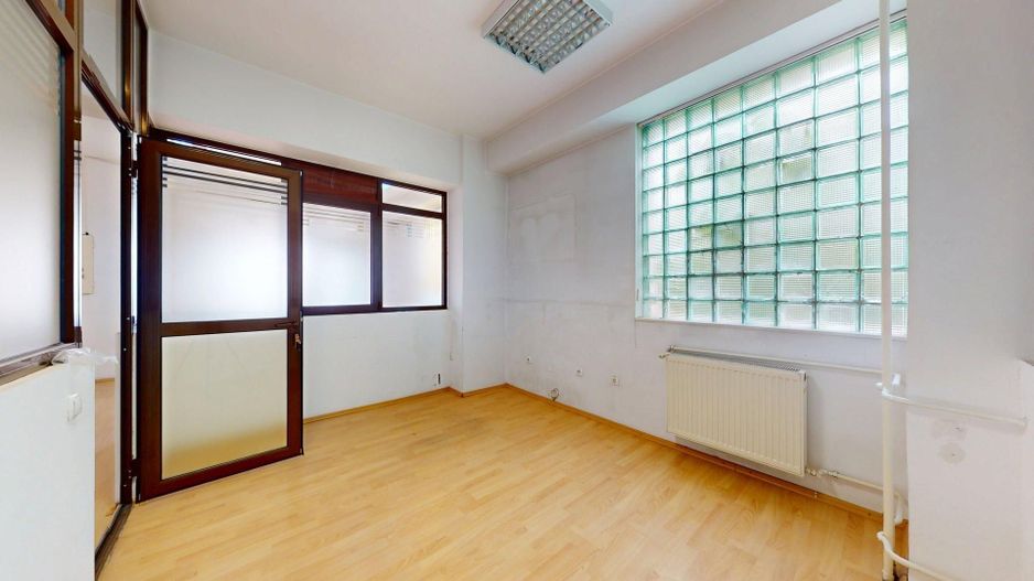 DAMAROAIA | Jiului | Chirie Casa 16 camere | 15 parcari + metrou 900m - Poză 26