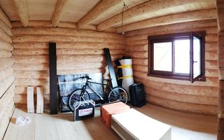 CASĂ INDIVIDUALĂ structură din lemn, zona Ciușmeaua Moldovencei; - Poză 5