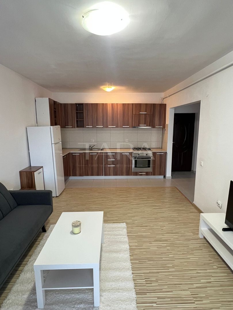 Apartament modern de închiriat – Etaj 3/4 — fotografia 1