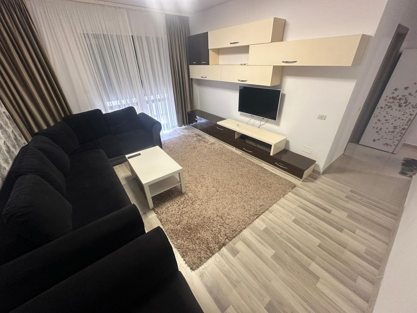 AP. 3 CAMERE - DOBROESTI, CENTRALA PROPRIE, BLOC NOU, LOC DE PARCARE - Poză 1