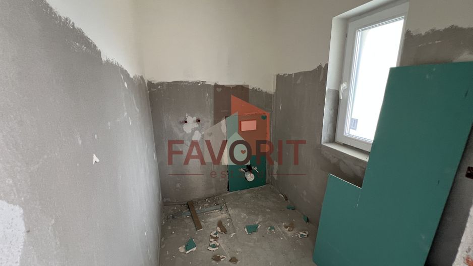 Duplex 4 camere despartit prin camera tehnica | Chisoda - Poză 13