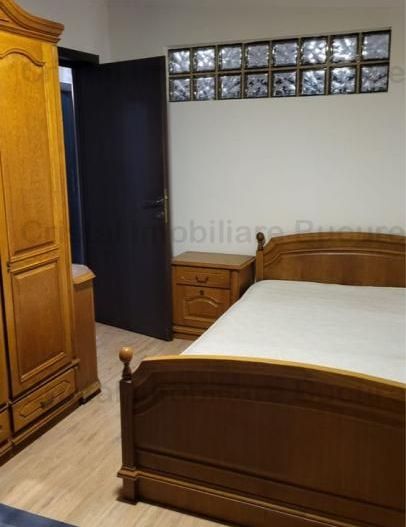 Vanzare Apartament 3 camere 60 mp + 40 mp terasa, Zona 13 Septembrie - Poză 3