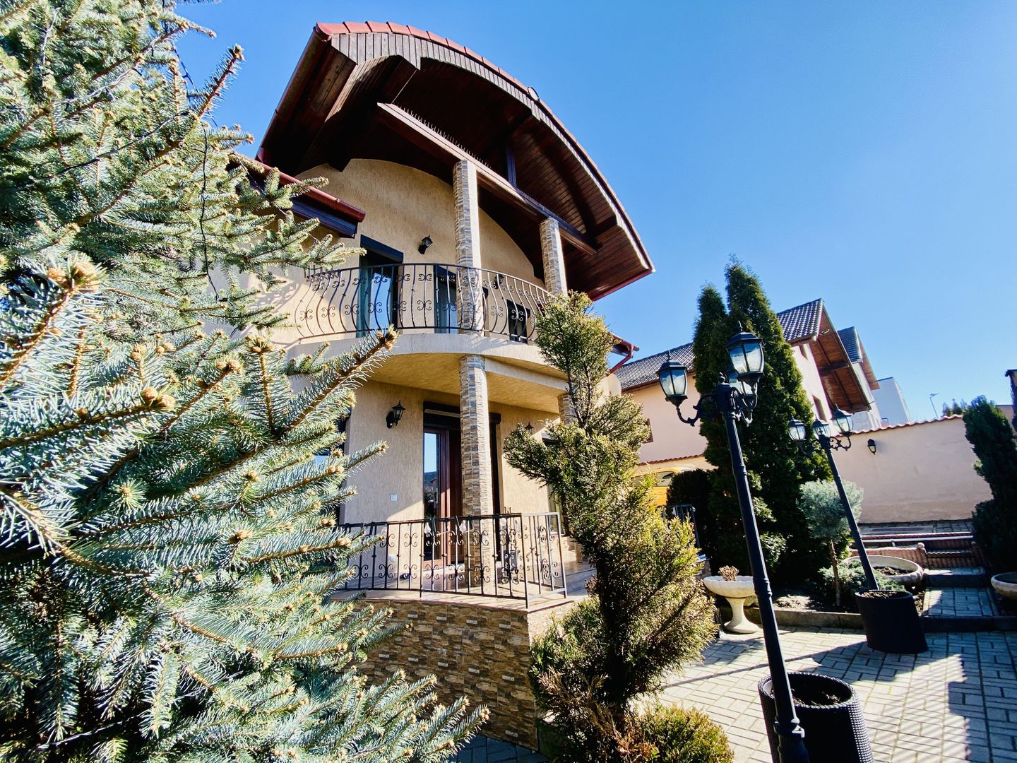 Casa moderna, individuala cu Garaj - Sura Mare - Poză 1