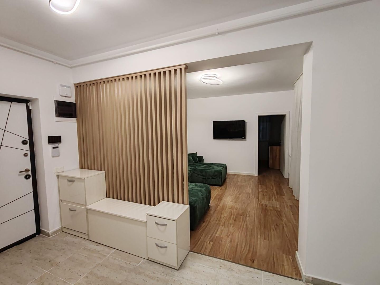 AP. 3 CAMERE- METALURGIEI, PARCARE INCLUSA, PRIMA INCHIRIERE, MODERN - Poză 2