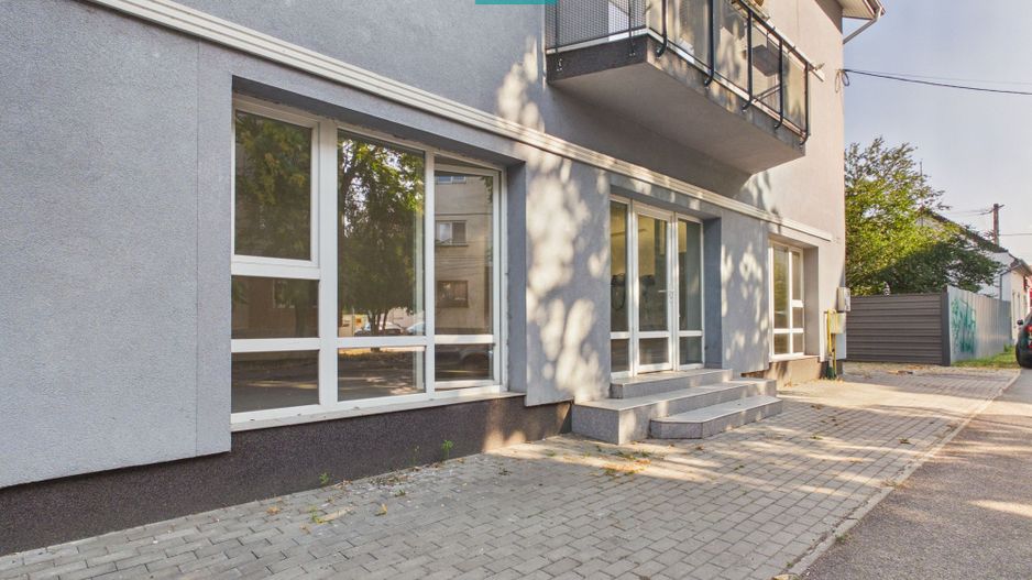 Spațiu comercial cu vad în Alfa - Poză 1
